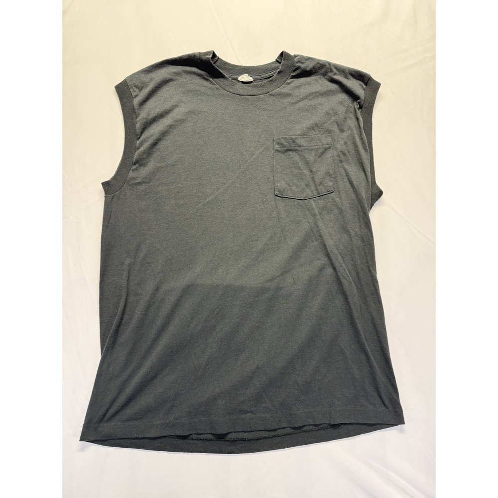 Vintage Fruit of the Loom 2XL Sleeveless Pocket Tee Shirt‎ Black graphic USA